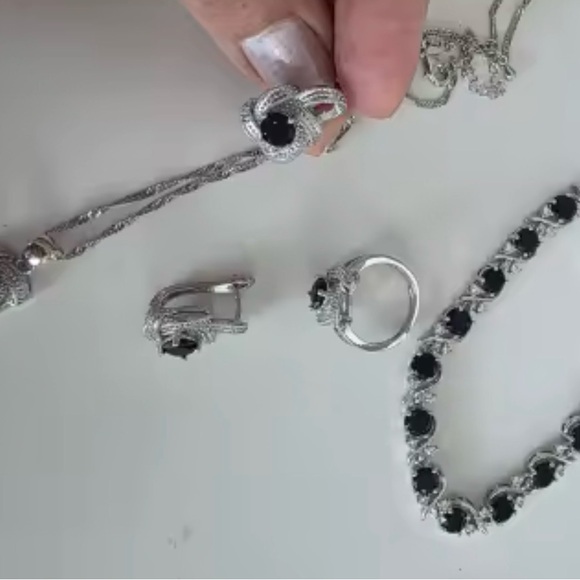 Jewelry set - Picture 4 of 4